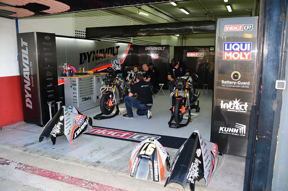 FIM CEV: Dynavolt Intact GP com equipa de Moto2