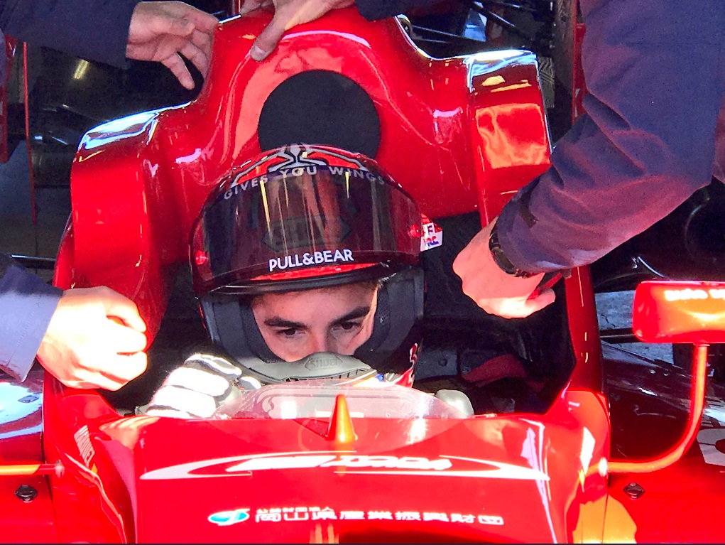 MotoGP: Marc Márquez aos comandos de um F3