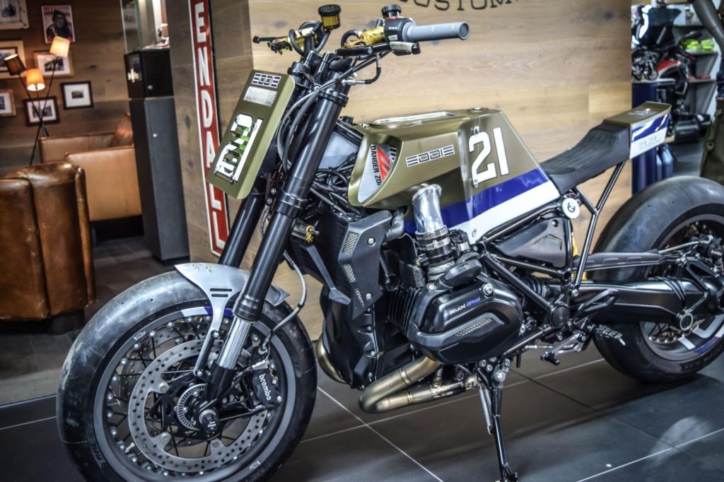 [Imagem: j307113-bmw-r-1200-r-abs-1024x682.jpg]