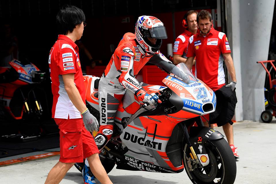MotoGP: Casey Stoner afastado até setembro