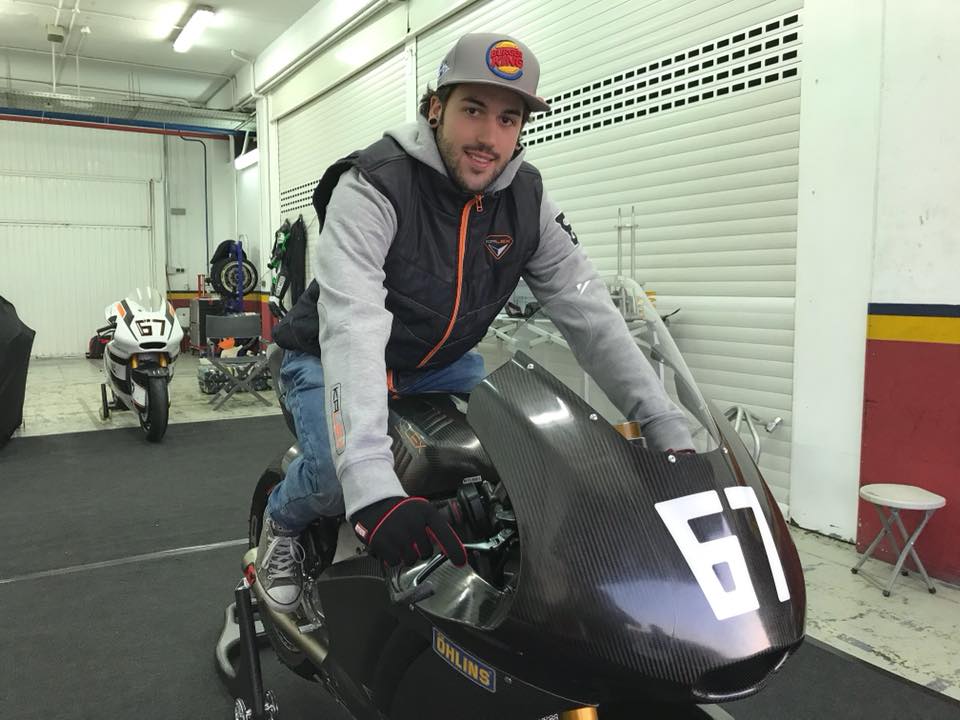 Moto2, Vídeo: Chassis Kalex já roda com motor Triumph