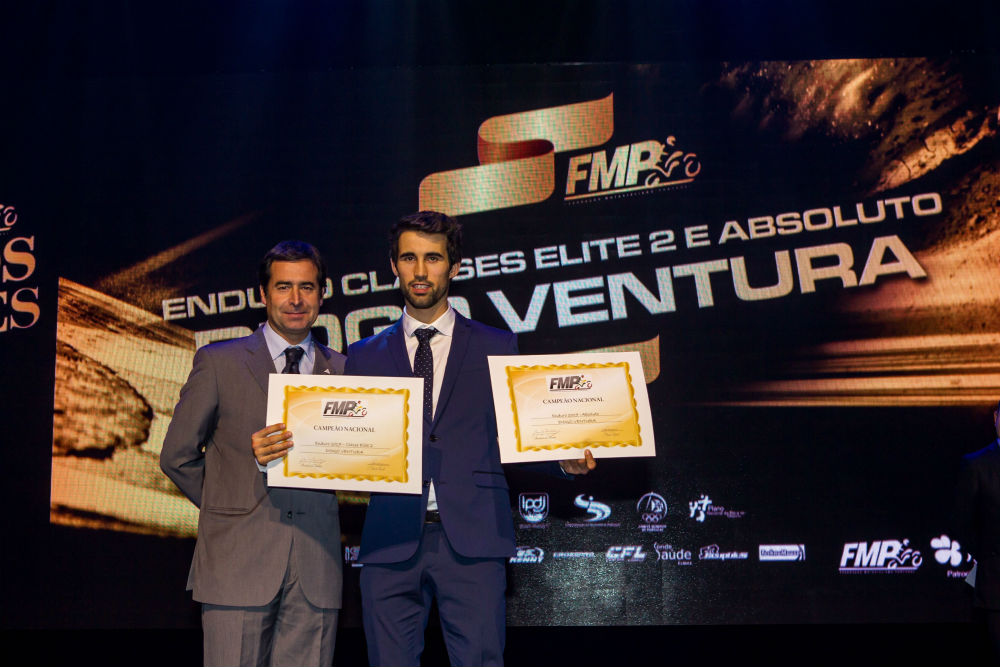 CNE: Diogo Ventura terminou dia solidário com gala no Estoril