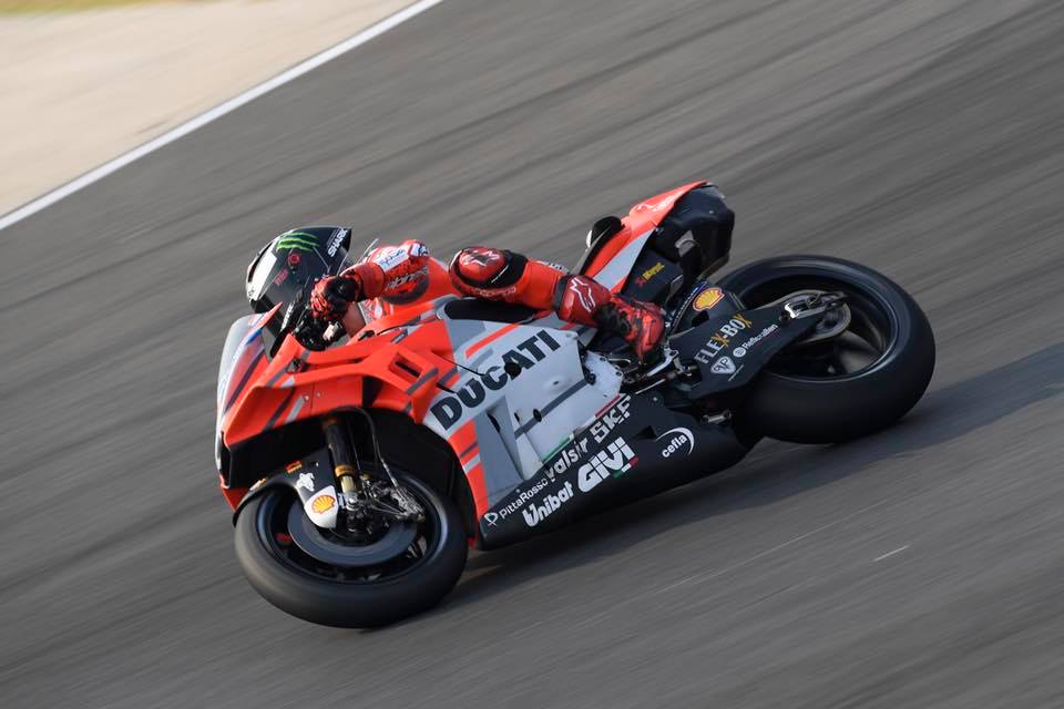MotoGP: Jorge Lorenzo lidera com Valentino Rossi muito perto