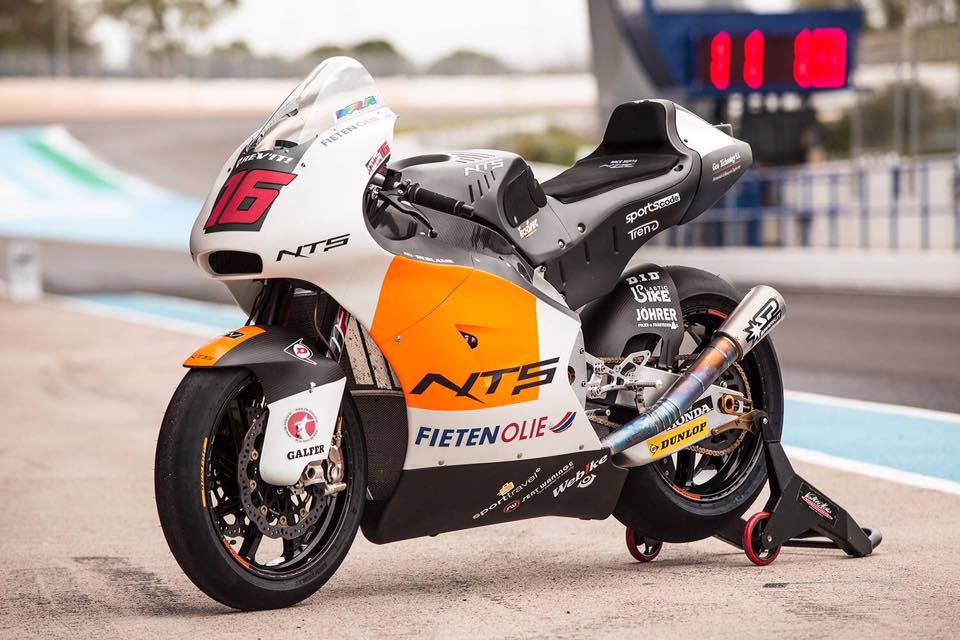 Moto2: RW Racing exibe novas cores