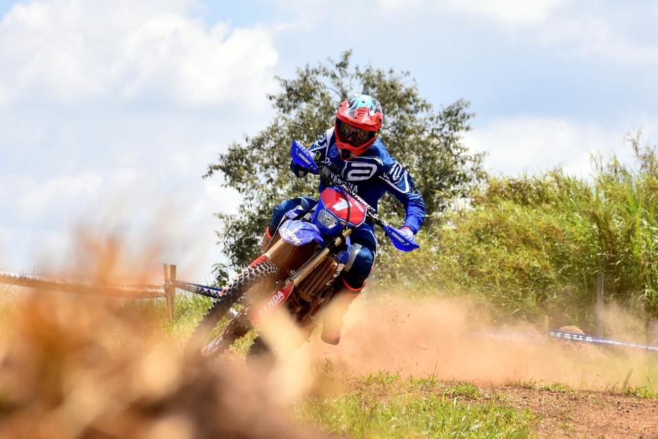 Enduro FIM: Luís Oliveira inicia defesa do título em 2º
