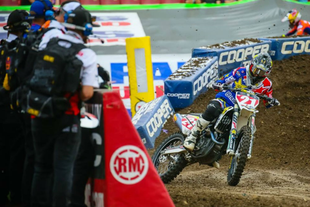 AMA Supercross – Vídeo: As corridas finais de Atlanta