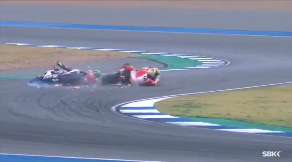 SBK – Vídeo: O acidente entre Laverty e Forés na 3ª sessão de treinos livres do GP da Tailândia