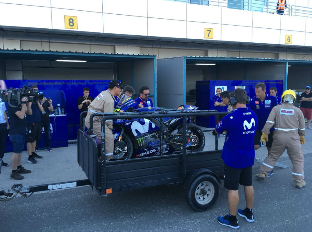 MotoGP: Valentino Rossi sofre queda em Losail