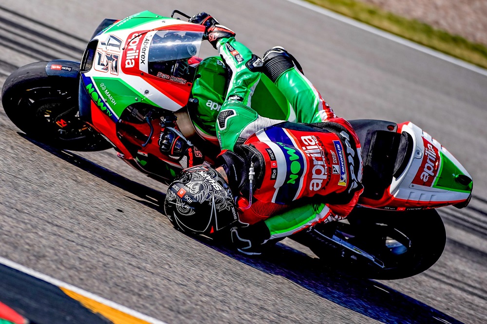 MotoGP: Scott Redding tocou com o capacete no solo