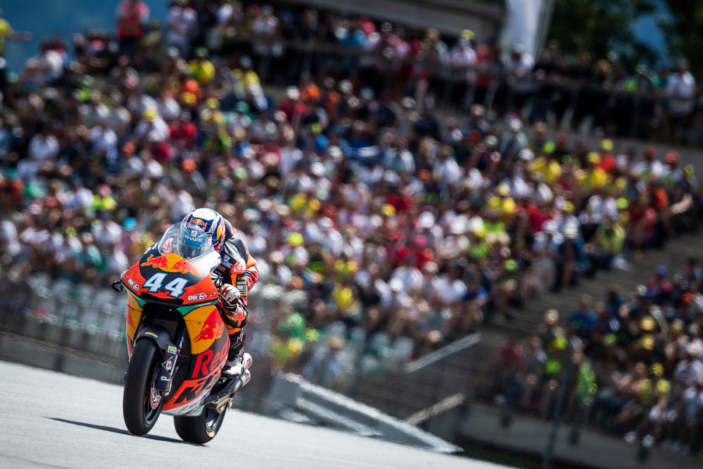 Moto2: Diferença mínima entre Oliveira e Bagnaia