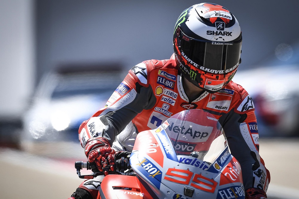 MotoGP: Jorge Lorenzo persegue Phil Read e Mike Hailwood