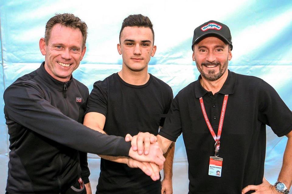 Moto3: Max Biaggi em estreia com Arón Canet