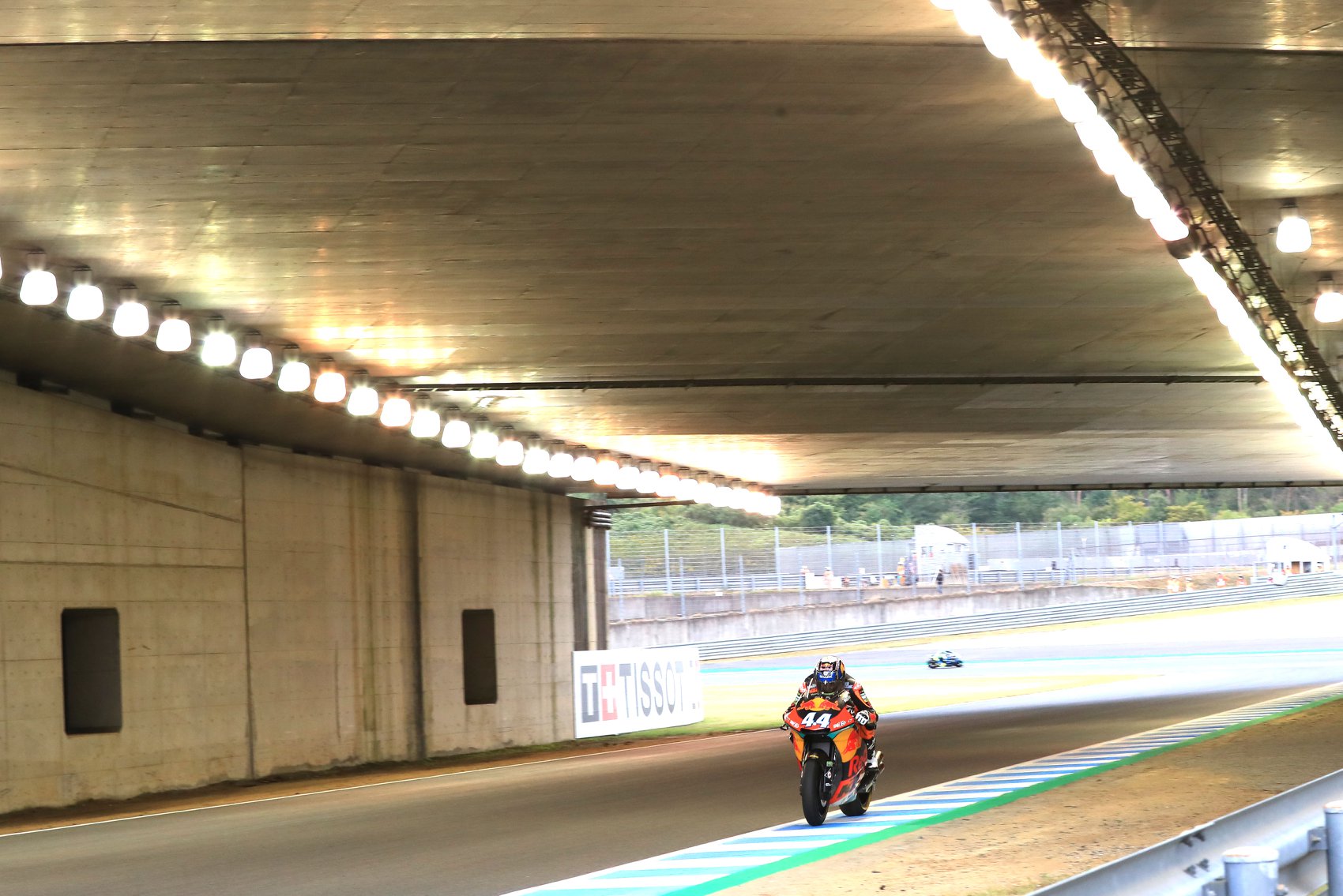 MOTO2: Miguel Oliveira arranca de nono; Bagnaia na pole