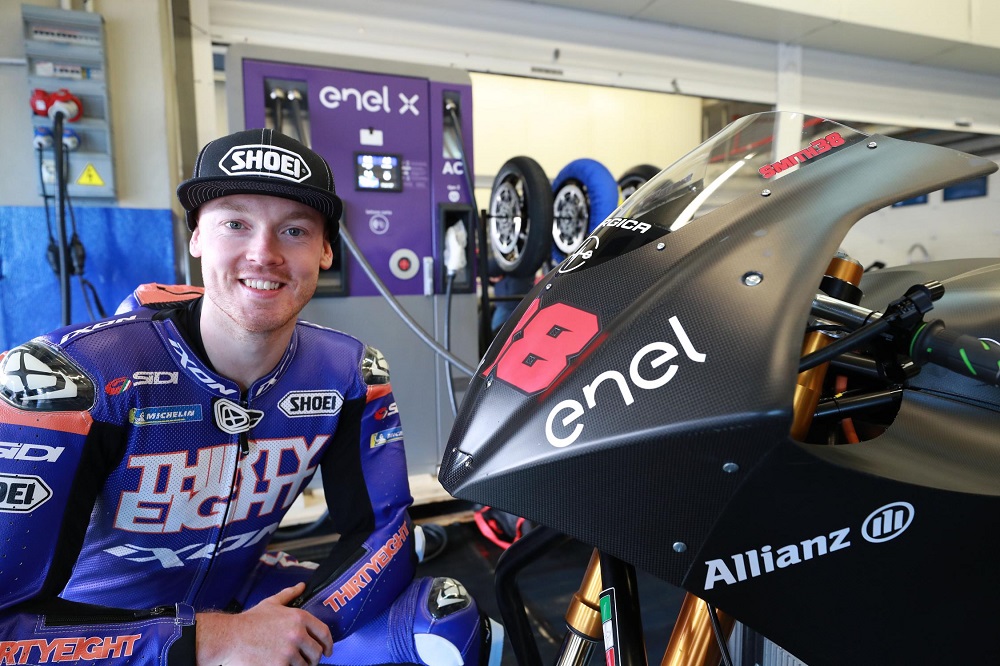 MotoE: Bradley Smith superioriza-se no teste inaugural