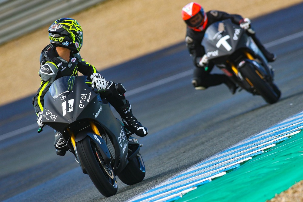 MotoE: Niki Tuuli lidera início da aventura eléctrica