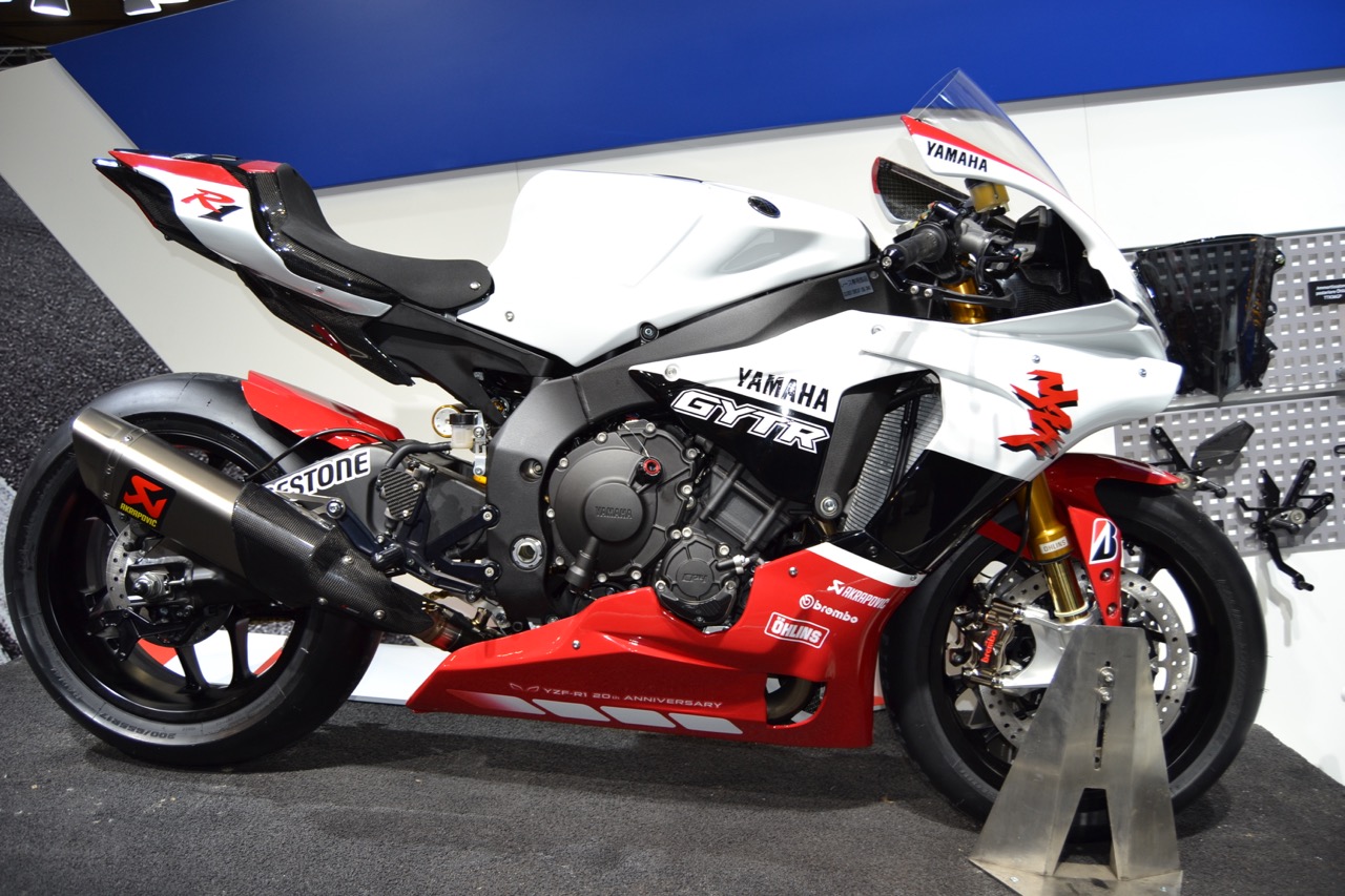 EICMA Milão: A Yamaha celebra o 20.º aniversário da R1 com uma YZF-R1 de especificação GYTR com participação nas 8 horas de Suzuka