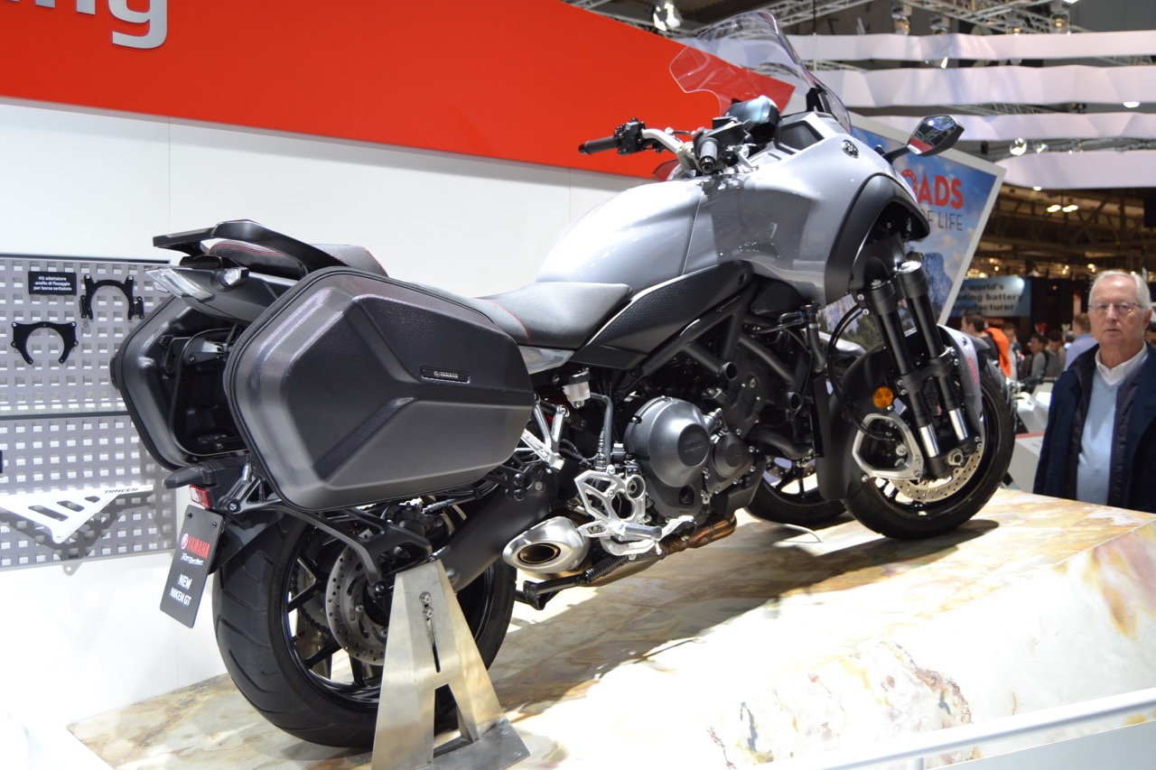 EICMA Milão : Yamaha NIKEN GT – Uma nova dimensão no Sport Touring