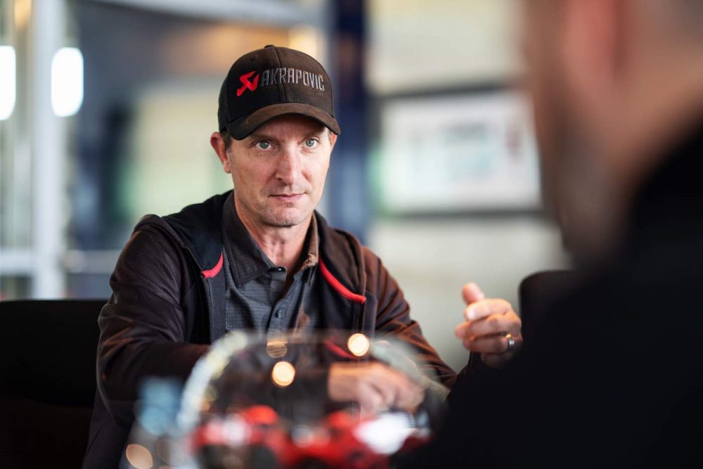 Colin Edwards é embaixador Akrapovic