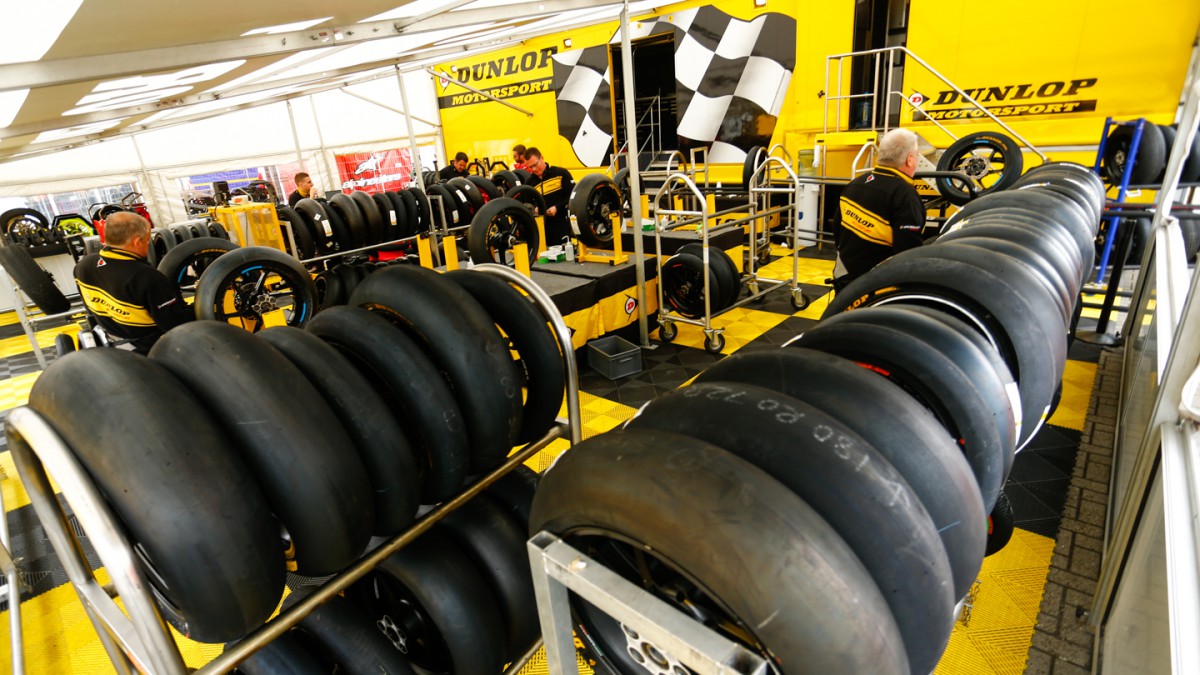 Moto2 -Dunlop preparada para o arranque