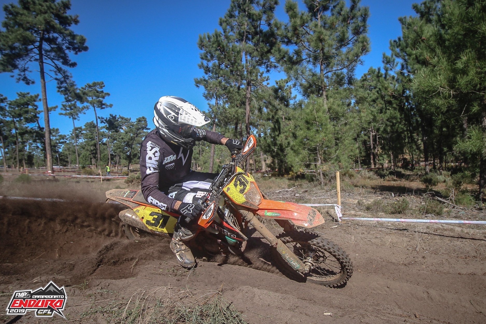 CN Enduro, Rotas do Douro: Luis Oliveira domina e vence o 1º dia