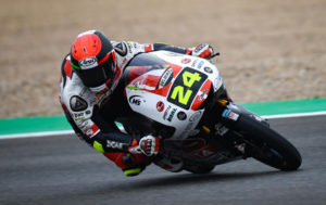 Moto3, Valencia: Suzuki lidera 4 que passam à Q2 thumbnail