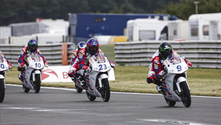 BTC Snetterton: Horsman vence dramático duelo na Corrida 2