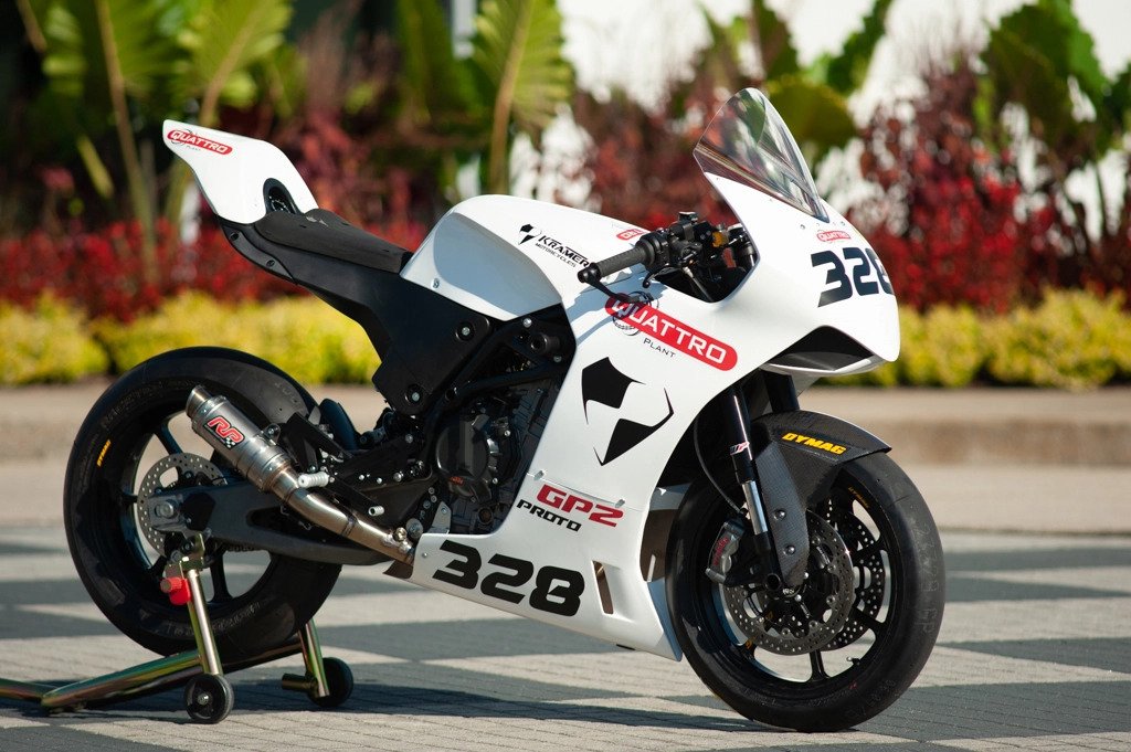 Uma KTM 790 Duke de pista – A GP2R do preparador Kramer Motos