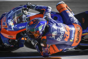 MotoGP, Teste de Jerez: Lecuona da KTM terminou cedo com queda de ontem thumbnail