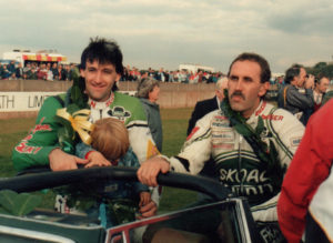 MotoGP, pai e  filho – Os Iddon thumbnail
