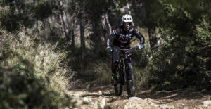 SBK 2020: Melandri continua… de bicicleta? thumbnail