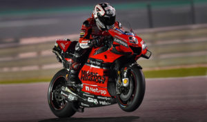 MotoGP, teste Qatar: Petrucci lidera a meio da tarde thumbnail