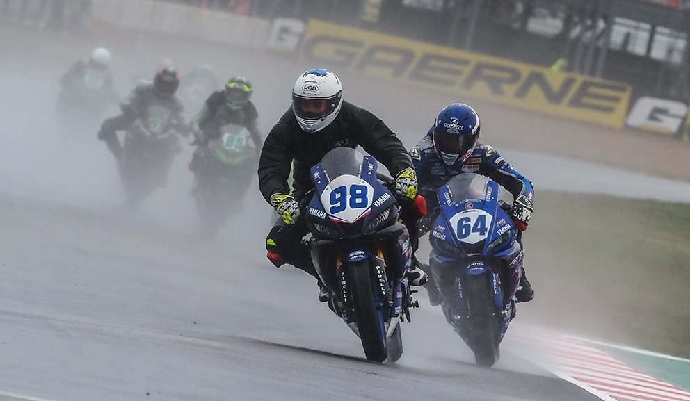 SSP300, 2020, Magny-Cours: Tom Booth-Amos mais rápido do Grupo B