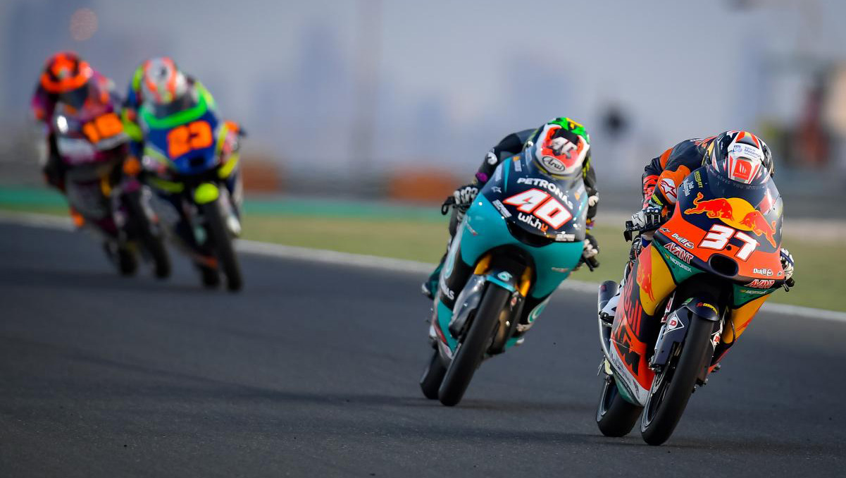 Moto3, 2021, Doha: Acosta vence do Pitlane