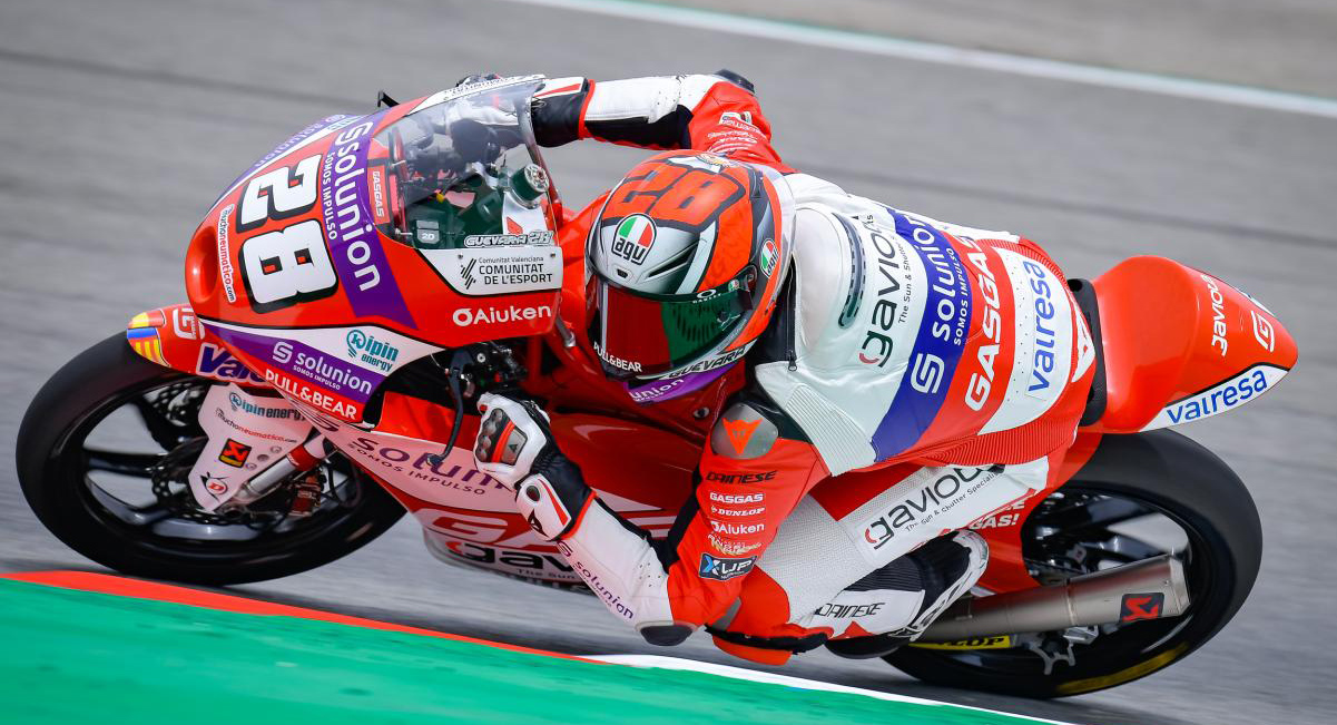 Moto3, 2021, Catalunha: McPhee lidera warm-up, com Rodrigo e Guevara a seguir