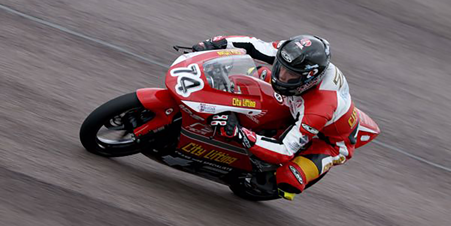 BTC, 2021, Thruxton: Vitória de Carter Brown na Corrida 1