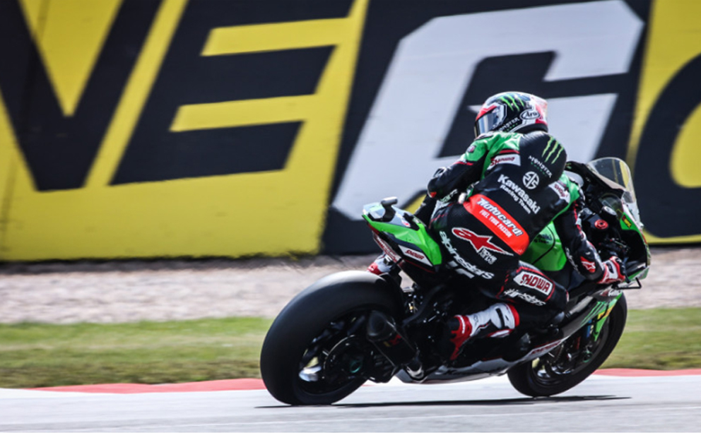 SBK, 2021, Donington: Rea sai da pole no molhado com as BMW ao lado