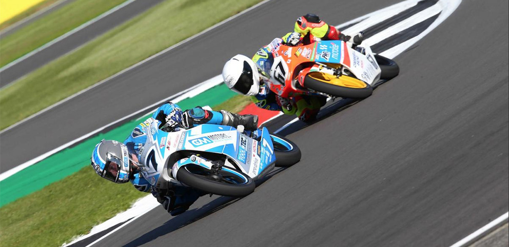 MotoGP, 2021, Silverstone: Duelo Lyons x O’Gorman decidido por milésimos na Corrida 1 da BTC