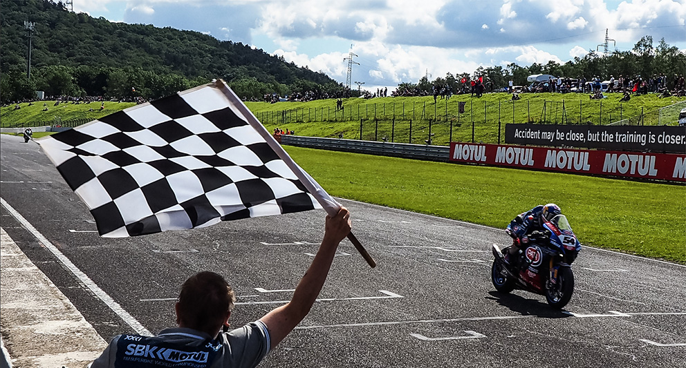 SBK, 2021, Most: Razgatlioğlu vence Corrida Superpole, Rea conquista o 200º pódio