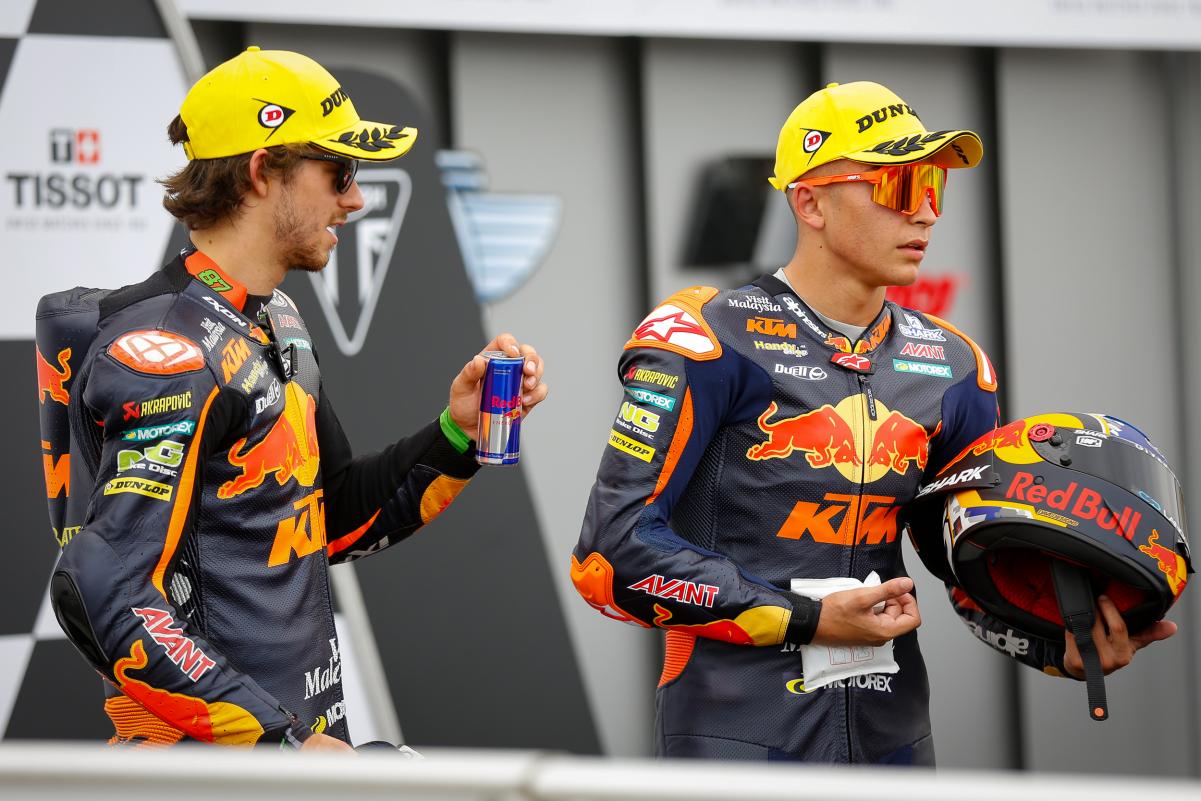 Moto2, 2021, Aragón: A corrida volta a volta