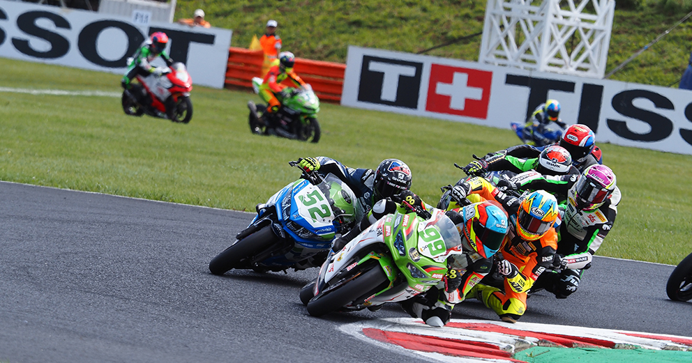 SSP300, 2021, Magny-Cours: Pesos leves, luta de peso: As 300 aterram em França