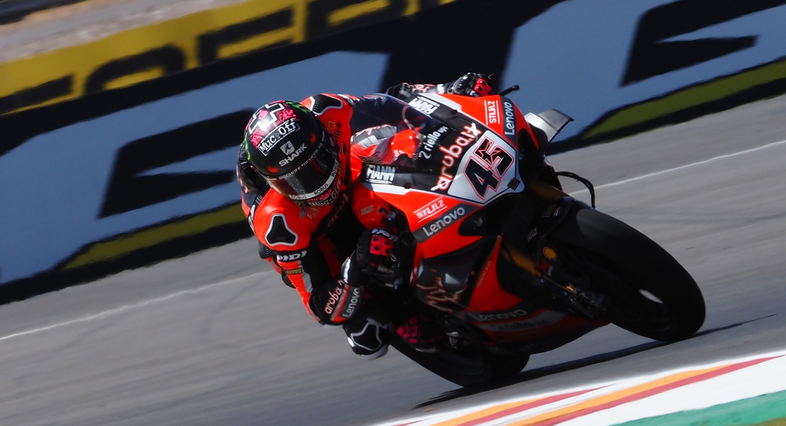 SBK, Argentina, Corrida 2: Redding vence após batalha emocionante