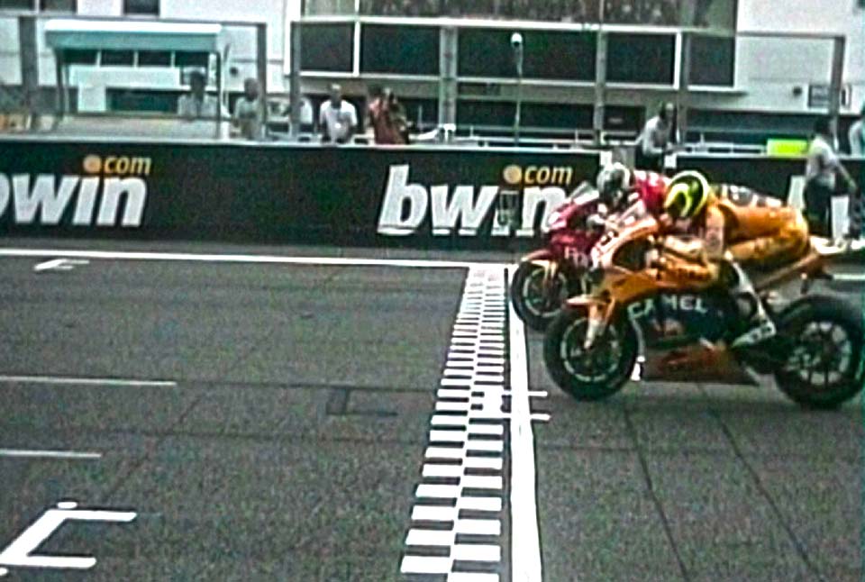 Recordar o GP Portugal Motociclismo 2006: O tal dos 0.002s…