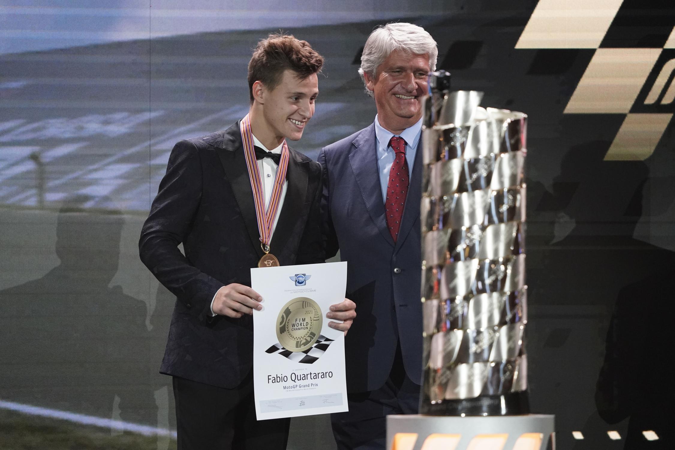 MotoGP: Campeões em pista e campeões… de fato, as melhores imagens da Gala dos FIM Awards