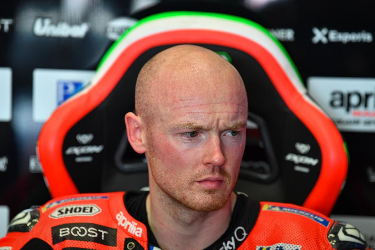 Bradley Smith vai voltar às pistas em 2022 para o campeonato de MotoE