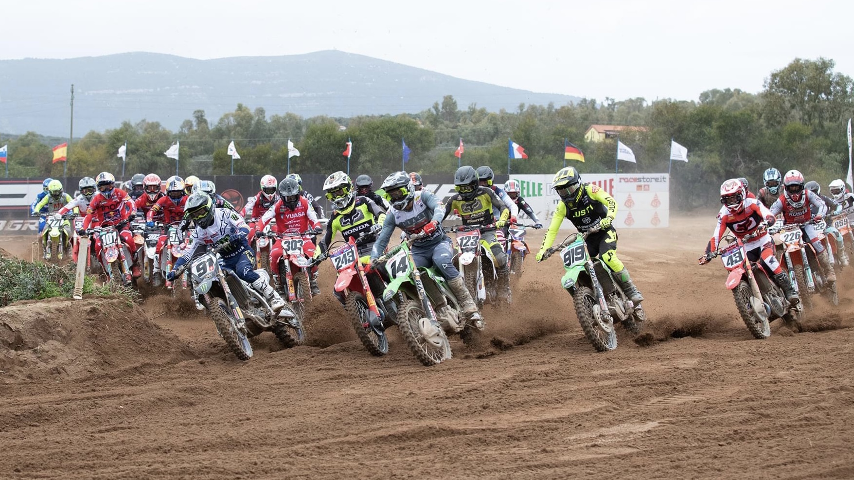 Motocross Itália, Alghero: Vitórias de Gajser, Seewer e Geerts