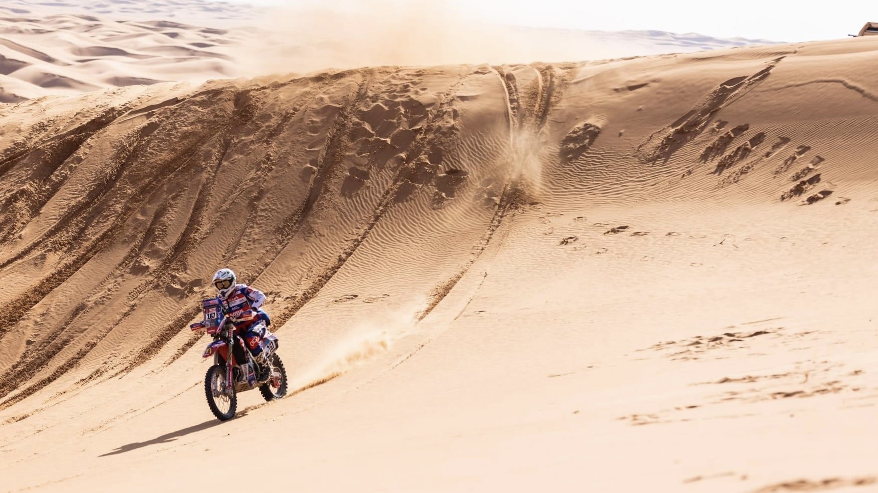 Vídeo Dakar, Etapa 8, Bianchi Prata: “100 km de dunas muito altas e íngremes”