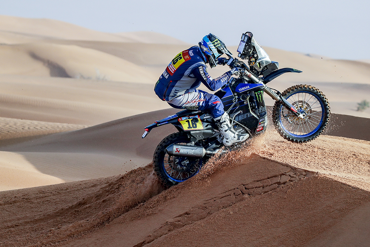 Dakar, Etapa 8, Desistências: 4 equipas de fábrica ainda completas