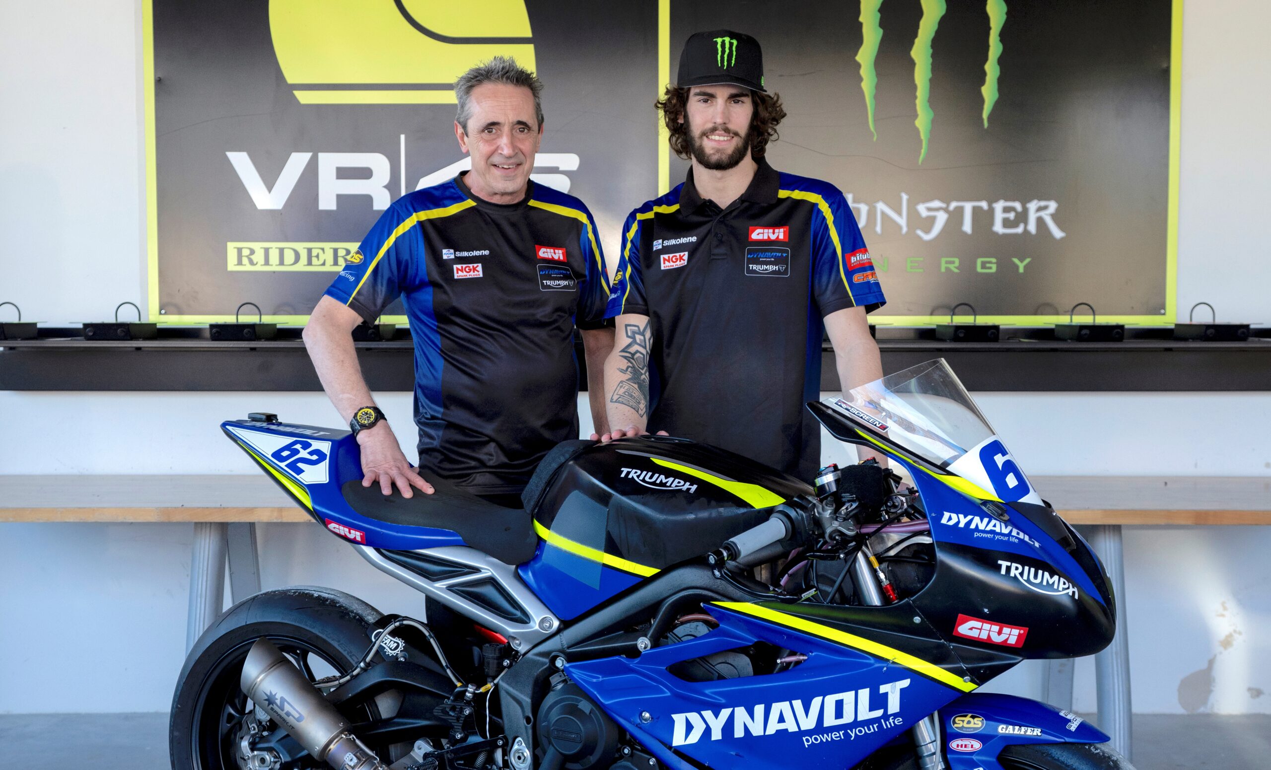 Supersport: Stefano Manzi junta-se a Soomer na Dynavolt Triumph