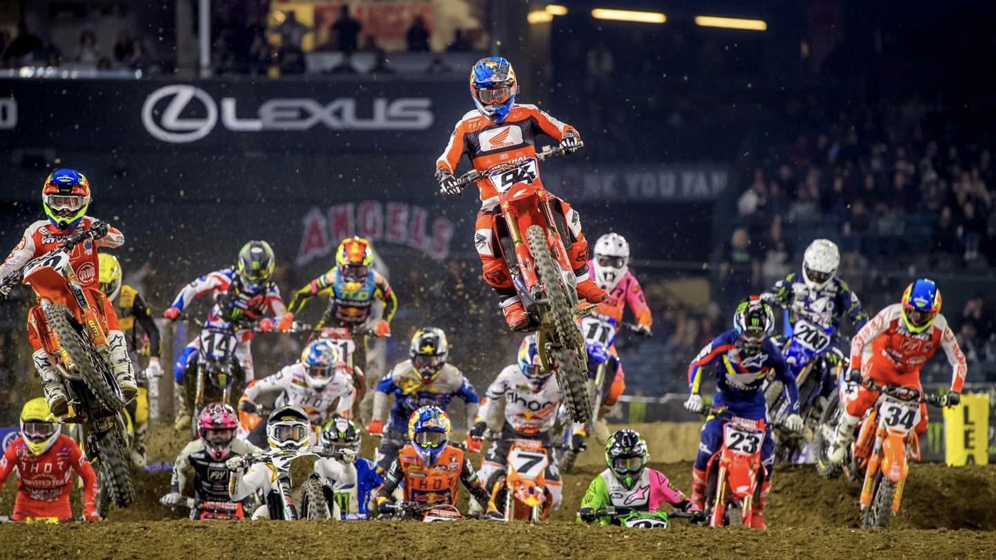 Vídeo AMA Supercross 450: O resumo de Glendale