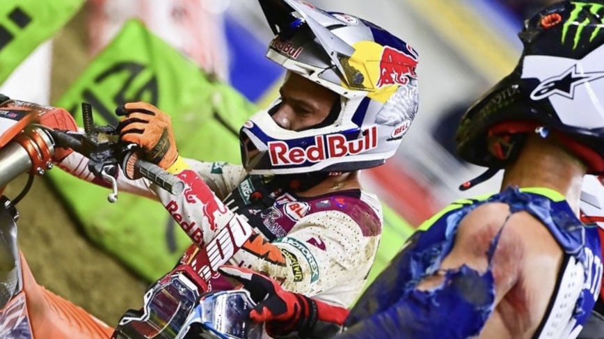 Vídeo AMA SX 450, Detroit: A violenta queda entre Webb e Sexton